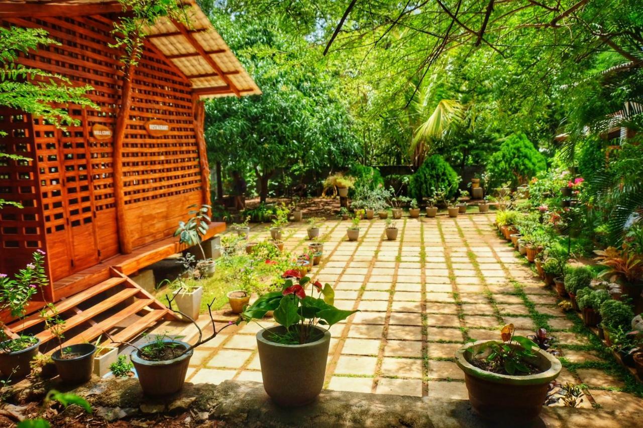 Golden Rainbow Guest House Дамбулла Экстерьер фото