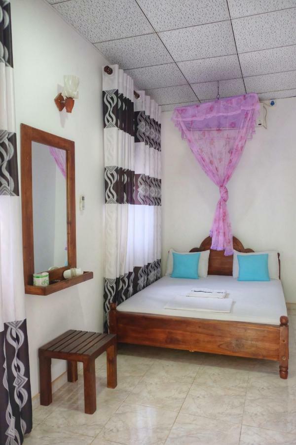Golden Rainbow Guest House Дамбулла Экстерьер фото